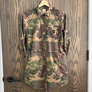 Vans • Shacket or Shirtdress
